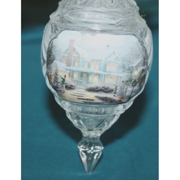 2014 Thomas Kinkade Crystal Christmas Ornament Together At Heart Holiday Decor - Picture 2 of 5